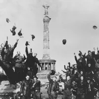 De ce România sărbătorește Ziua Victoriei pe 9 mai, la fel ca Rusia - Foto: Profimedia Images
