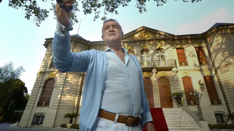 Gigi Becali a renunțat la palatul cu foiță de aur din buricul Bucureștiului. Cui l-a dat fără bani. / Foto: telekomsport.ro