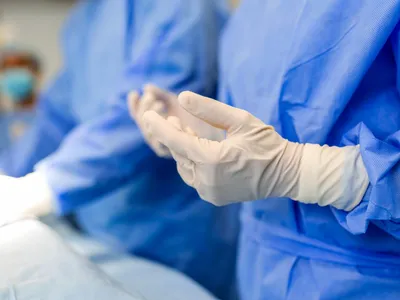 Medici în operație - Foto: Freepik (rol ilustrativ)