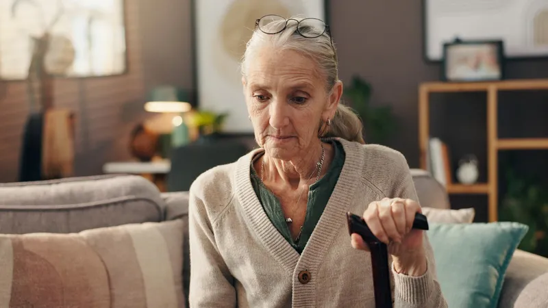 Pensionar care are o pensie mică - Foto: Freepik