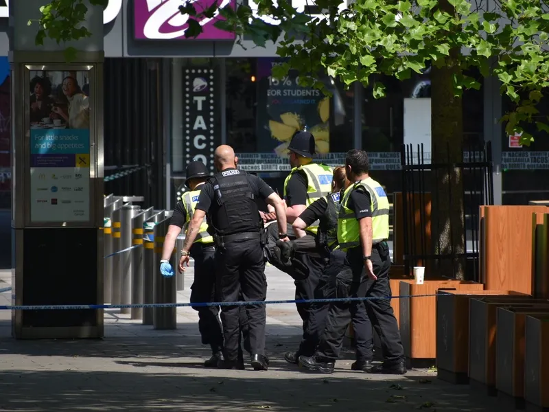 3 persoane ucise și 3 rănite, la Nottingham. Poliția a blocat orașul, un suspect arestat - Foto: Profimedia Images