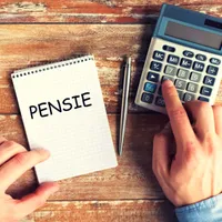 Indiferent de vârstă, orice persoană care muncește trebuie să-și plătească taxele. / Foto: playtech.ro