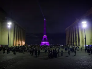 Turnul Eiffel se stinge azi, ca omagiu adus victimelor atacului din 7 octombrie 2023. Ora exactă - FOTO: Profimedia(imagine cu rol ilustrativ)