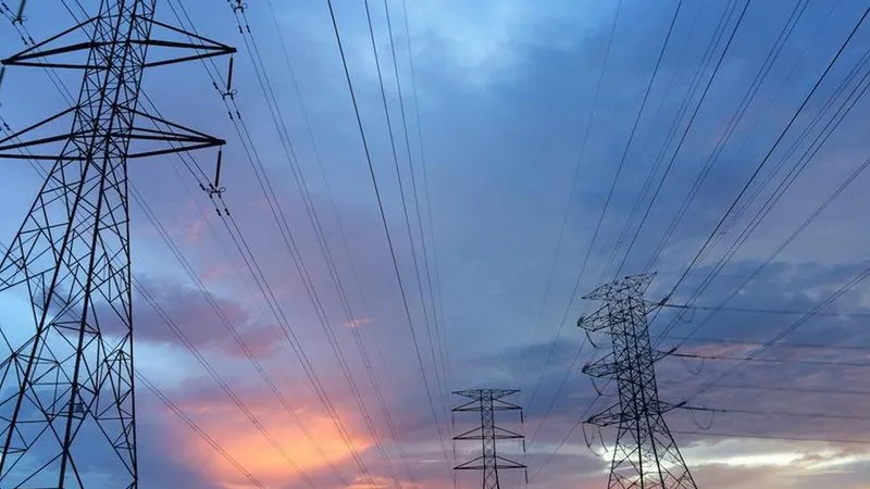 Plafonarea veniturilor excepţionale ale producătorilor de electricitate, respinsă de PE - Foto: Profimedia Images - Caracter ilustrativ