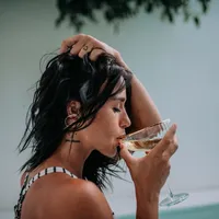 Cercetătorii au descoperit butonul din creier pe care apeși și ți se taie cheful de alcool - Foto: Frepik