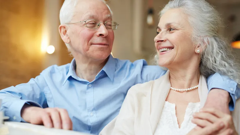 Cum pot rămâne pensionarii cu o pensie mai mică? Alegerea greșită care le poate lua sute lei - Foto: Freepik (Imagine cu rol ilustrativ)