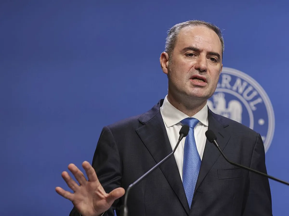 Ministrul Finanţellor, Alexandru Nazare, în conferinţă de presă - Foto: INQUAM PHOTOS/Octav Ganea