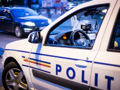 Un agent de poliție a fost rănit după ce autospeciala a intrat în coliziune cu un autoturism - Foto: Profimedia Images (imagine cu rol ilustrativ)