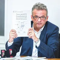 Într-un anunț  pe Facebook, liderul CpF vorbește despre necesitatea unei „mișcări creștine de renaștere națională”.