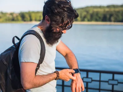 Motivul pentru care ceasurile inteligente pot fi dăunătoare pentru sănătate. Este bine să le porți zilnic? - Foto: Freepik (Imagine cu rol ilustrativ)