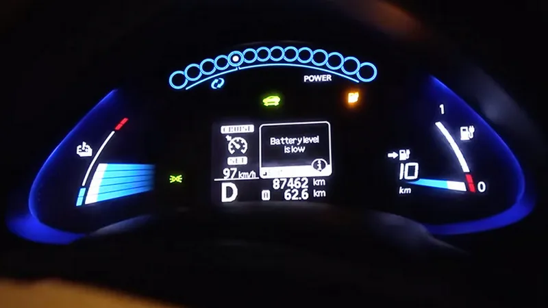 După 10 ani și 87.000 km, o mașină electrică Nissan Leaf mai are o autonomie reală de 60 km - Foto: captură video