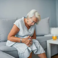 2 semne „alarmante” care îți arată că poți avea cancer de colon. Apar la 50% dintre bolnavi - Foto: Freepik