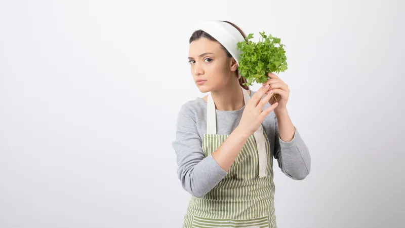 Pătrunjelul, planta din grădină care conține vitamina C , previne ridurile și detoxifică organismul - Foto: Freepik (imagine cu rol ilustrativ)