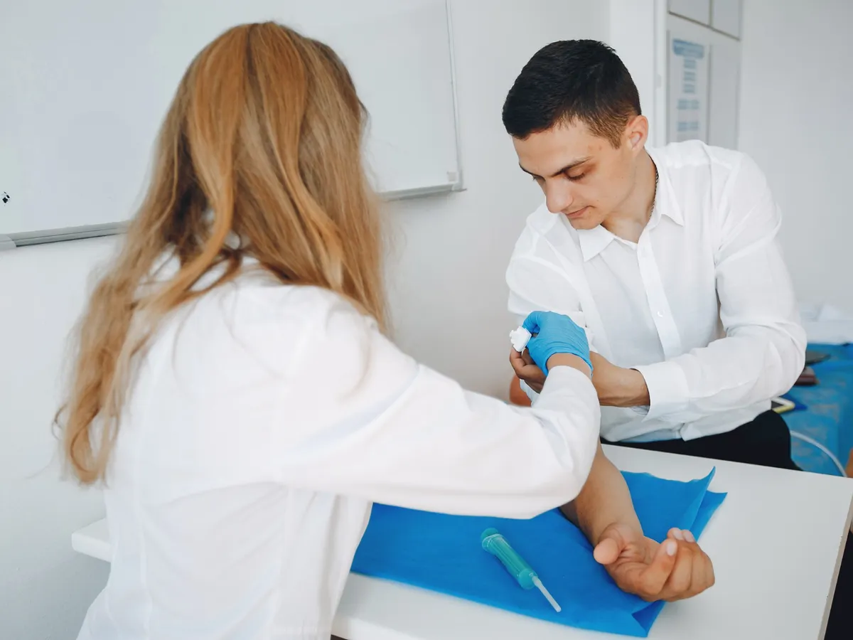 Pacient la analize - Foto: Freepik (Imagine cu rol ilustrativ)