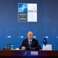 Mircea Geoană: „NATO are dreptul de a se desfășura în Europa de Est”/FOTO: Facebook/MirceaGeaona