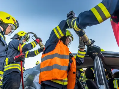 Impact violent pe DN 15: 3 victime și trafic blocat după un accident între un camion și un microbuz - FOTO: Pixabay(imagine cu rol ilustrativ)