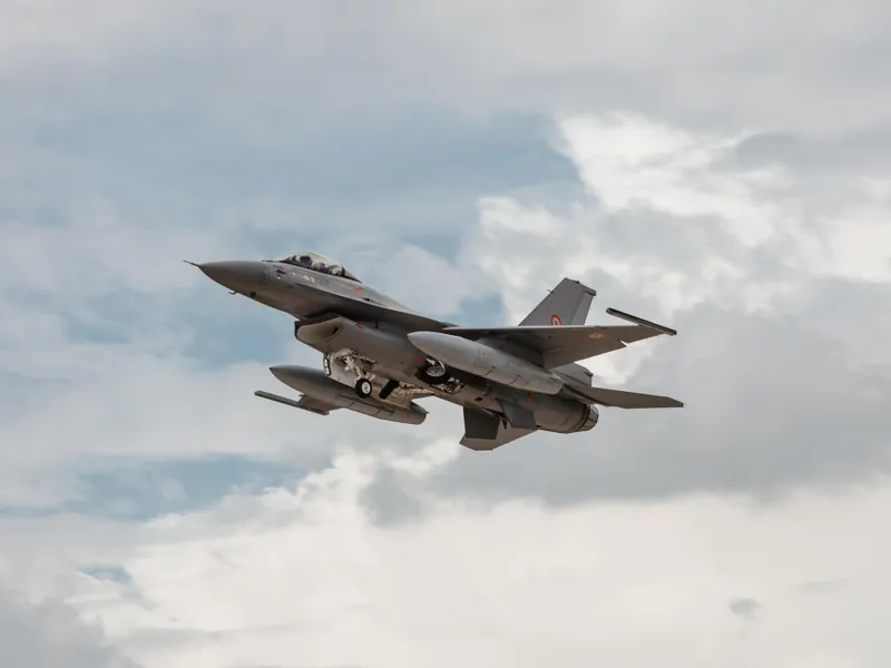 România formează a treia escadrilă de F-16. În aer facem legea în zonă. Ne-au costat 668.000.000 € - FOTO: Fortele Aeriene Române