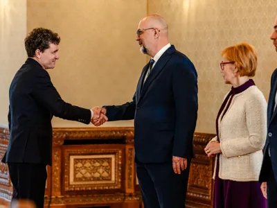 Nicușor Dan salută delegația UDMR - Foto: Administrația Prezidențială