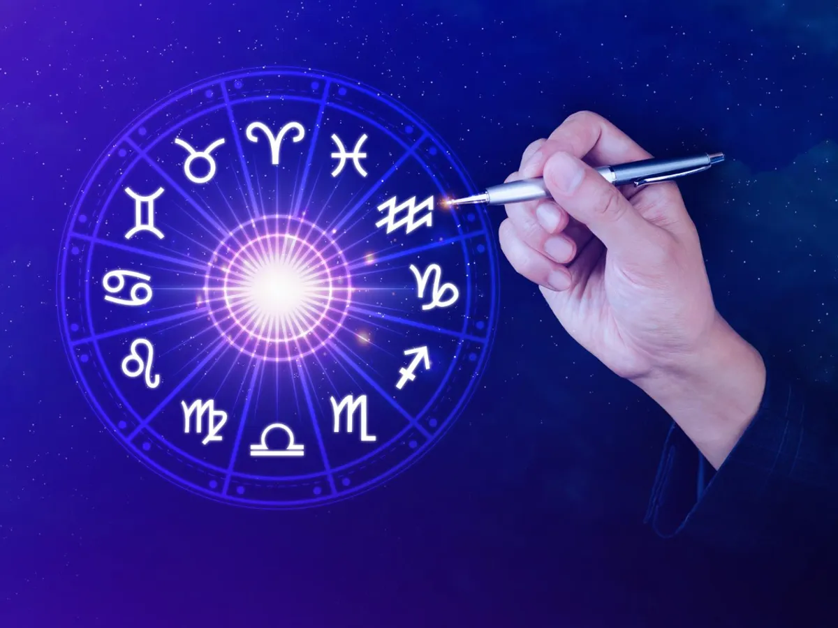 Horoscop luna mai. Viașța devine excepțională săptămâna viitoare pentru 3 zodii. Pluto „lovește” puternic
