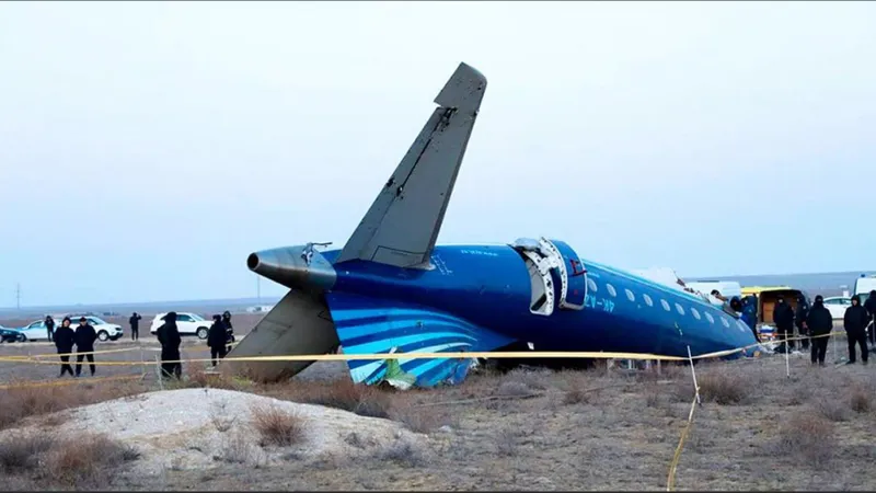Avionul Azerbaijan Airlines, doborât de un sistem militar rus de apărare aeriană - Foto: X/@front_ukrainian (imagine cu caracter ilustrativ)