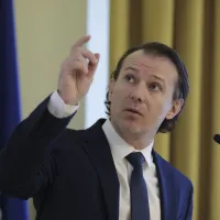 Premierul Cîţu susține că veniturile românilor cresc cu adevărat, nu doar pe hârtie. / Foto: b1.ro