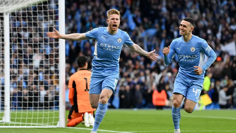 Manchester City este noua campionă a Angliei. În minutul 76 era condusă cu 2-0 / Europsort