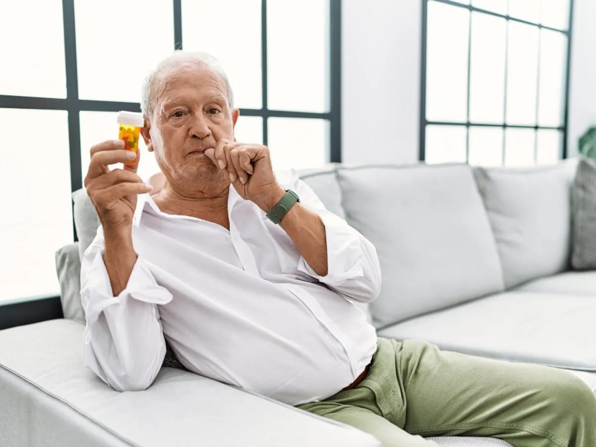 Sfatul medicilor pentru cei care se apropie de pensie. Trebuie să ia neapărat o vitamină esențială. De ce?