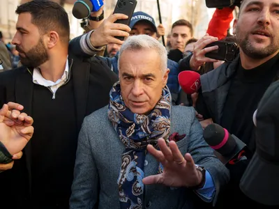 Călin Georgescu își cheamă susținătorii la violențe în stradă și amenință presa și CCR: Veți regreta - Foto: Profimedia images