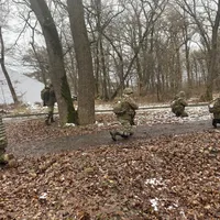 Trei militari români, între care un căpitan au fost răniți în urma unei explozii în Poligonul Cățelu - FOTO: Facebook/ MApN