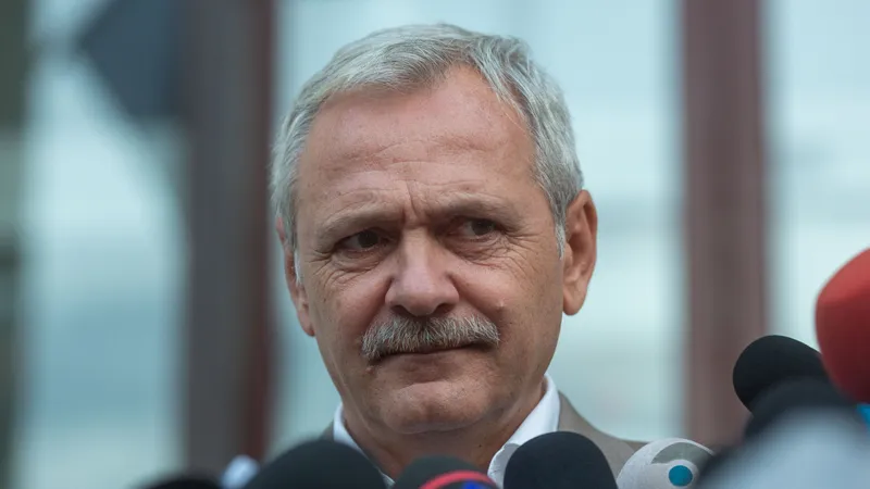 Liviu Dragnea, încruntat și iritat la ieșirea de la Parchetul General/FOTO: Inquam Photos