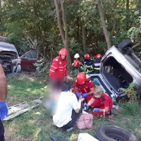 Două mașini s-au lovit frontal pe DN 24, la Secuia. Una s-a răsturnat, alta a luat foc - Foto: Facebook/ISU Vaslui