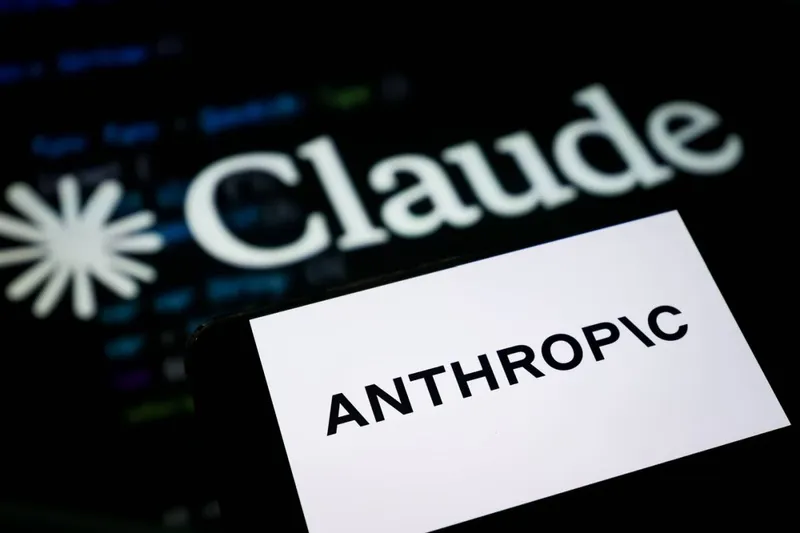 O imagine conceptuală prezintă logo-urile Anthropic și modelului său de inteligență artificială, Claude, acum 10 zile - Foto: Profimedia Images