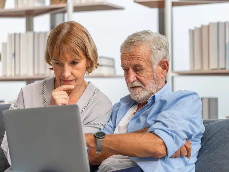 Angajații de la „Finanțe” vor opri plata pensie pe iulie. Anunțul care lasă pensionarii fără bani - Foto: Freepik