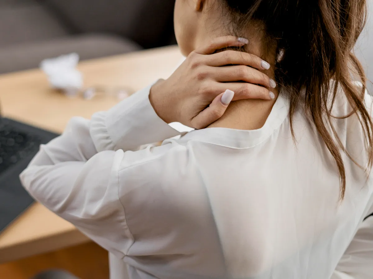 Durere gât Foto: Freepik (imagine cu rol ilustrativ)