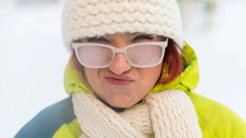 Trucul simplu ca să nu-ți mai aburească ochelarii iarna! Nu te costă nimic, ai în casă - Foto: Profimedia Images (imagine cu rol ilustrativ)