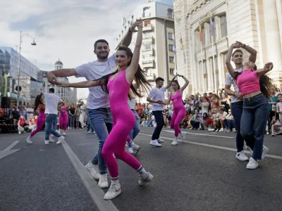 VIDEO România pierde turiști străini din cauza lipsei de promovare. Bucureștiul nu are brand turistic