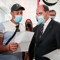 Franța îi va sancționa pe membrii personalului sanitar care nu s-au vaccinat împotriva COVID-19/FOTO: Facebook/ Jean Castex