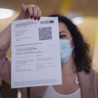 Cum lucrează o grupare de falsificare de certificate verzi COVID/FOTO: ziaruldeiasi.ro