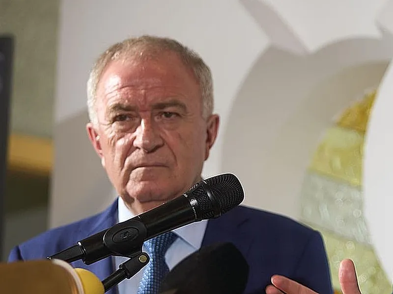 Directorul general Transgaz, Ion Sterian, la semnarea memorandumului pentru joncţiunea conductelor de gaze din România şi Serbia - Foto: Profimedia Images