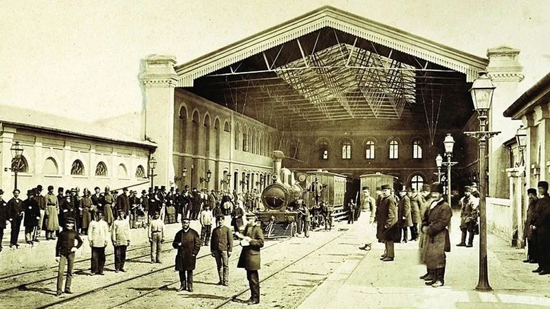 În 1869, trenul mergea 67 km București - Giurgiu. Acum, 115 km. În 18 ani, nu s-a refăcut un pod - Foto: Facebook/România Regală
