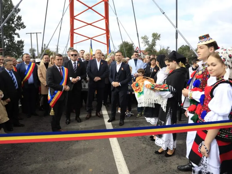 Podul peste Someș de la Ulmeni, inaugurat după 7 ani. / Foto: ziarmm.ro