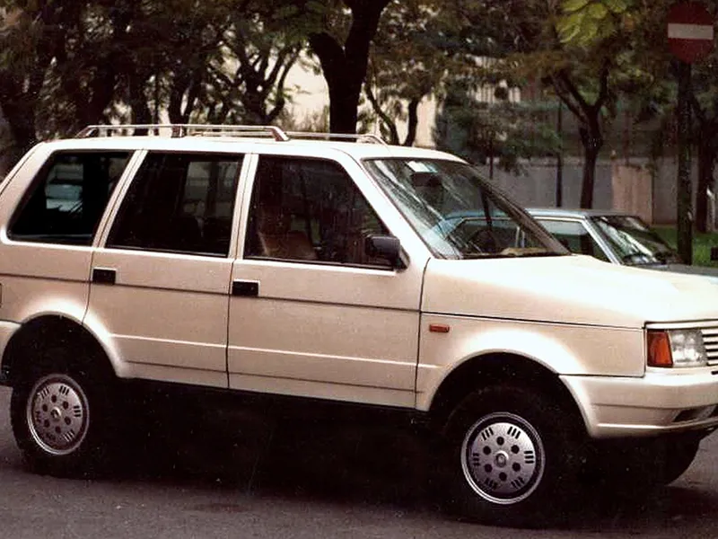 Inginerii de la ARO au meșterit un SUV compact când marii constructori europeni nici nu visau - Foto: By Maseratilaforza at Italian Wikipedia