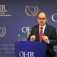 Înaltul Reprezentant al Bosniei și Herțegovinei, Christian Schmidt, a decis să anuleaze două decizii ale entității sârbe care contraveneau acordului de pace de la Dayton - Foto: Profimedia Images