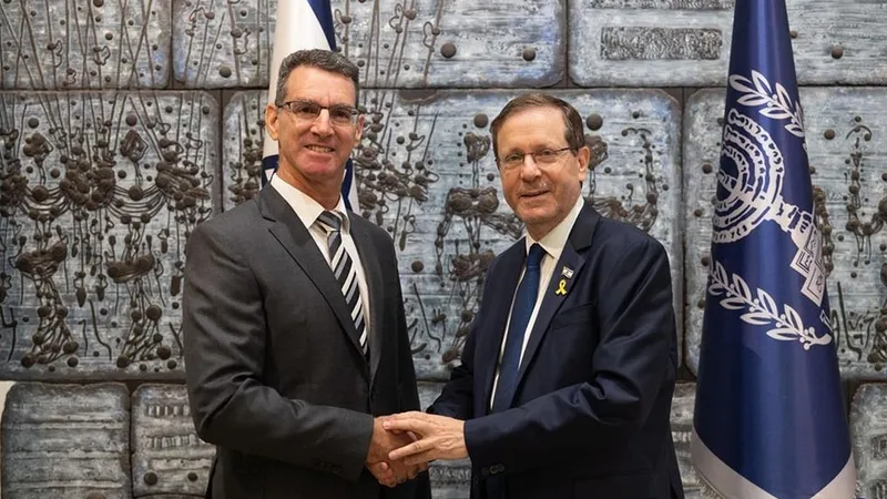 Lior Ben Dor, noul ambasador al Israelului, este la origine român, cu mama născută în Bacău - Foto: Facebook/Ambasada Israelului în România