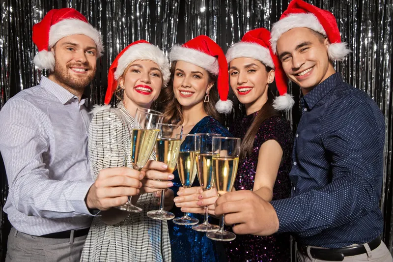 Petrecere - Foto: Freepik (Imagine cu rol ilustrativ)