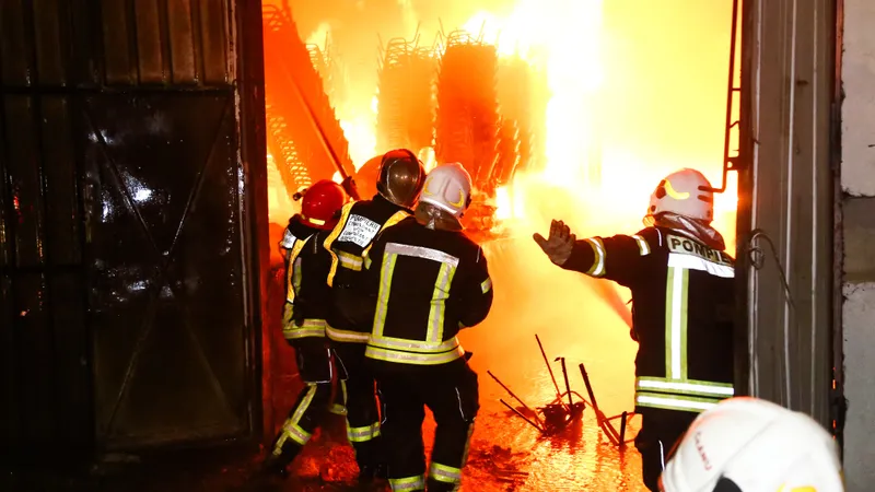 Explozie şi incendiu la fabrica de amidon din Medgidia/FOTO: Facebook/IGSU
