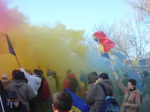 Incidente de Ziua Națională la Alba Iulia. Două persoane au fost amendate cu 3.000 lei. Motivul - Foto: Facebook/ Imagine cu caracter ilustrativ