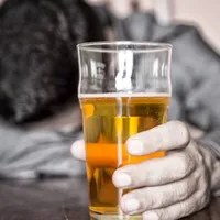 Cum a ajuns un bărbat să cumpere o bere cu 66.000 euro? „Trebuia să port ochelarii” - Foto: Arhiva / imagine cu rol ilustrativ