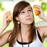 Piersicile, fructele de sezon care curăță colonul și sunt pline de vitamina A. Le bei mai mult - Foto: Freepik (imagine cu rol ilustrativ)