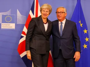 Theresa May cu Jean-Claude Juncker, președinte al Comisiei Europene. FOTO: Facebook UK Prime Minister